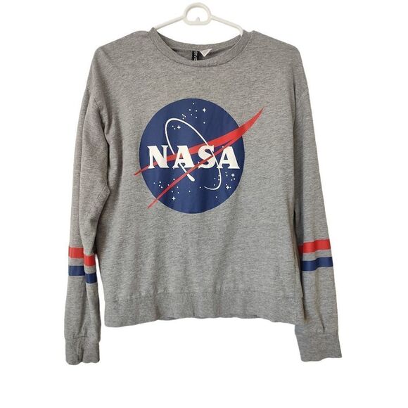 Divided Women's Size Small Gray NASA Pullover Crewneck Sweater Top - Picture 1 of 5